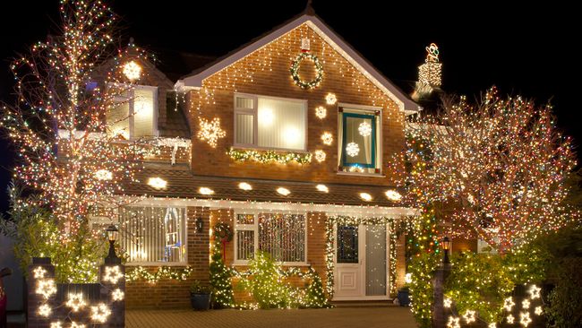 A bright idea: Duke Energy helps customers estimate the cost of holiday lighting