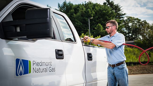 Piedmont Natural Gas demonstrates commitment to compressed natural gas technology with new refueling station