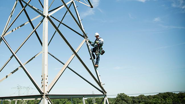 Duke Energy lineworkers ask public to 'shine a light' on all front-line workers as part of National Lineworker Appreciation Day