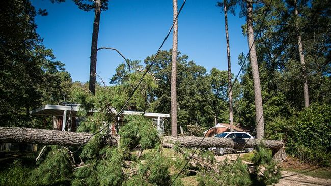 Duke Energy restores power to more than 365,000 customers; continues to respond to severe storm damage across Carolinas
