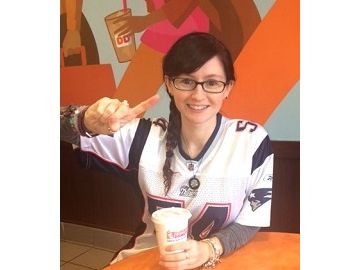 Dunkin’ Donuts sends Patriots Fan to Arizona!