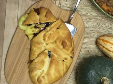 Dunksgiving Appetizer: Hibiscus Kiss™ and Berry Baked Brie