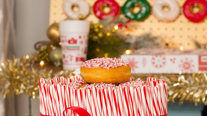 Get Festive With These Candy Cane Crunch Cake and Donut Wall Recipes from Cooking Panda