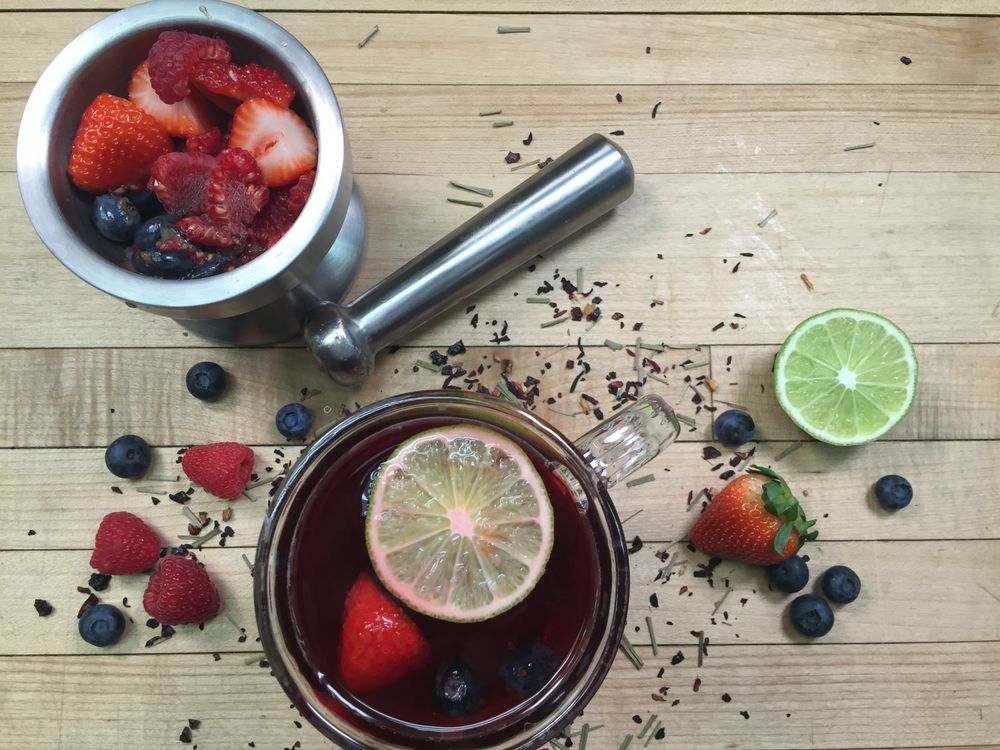 Berry Hibiscus Kiss Tea Toddy