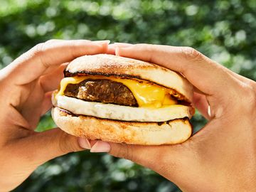 Dunkin’ and Beyond Meat Accelerate Nationwide Launch  of Beyond Sausage® Sandwich 