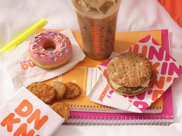 “Dunkin’ Homecoming” Keeps College Students Runnin’ Through Finals Season at Home