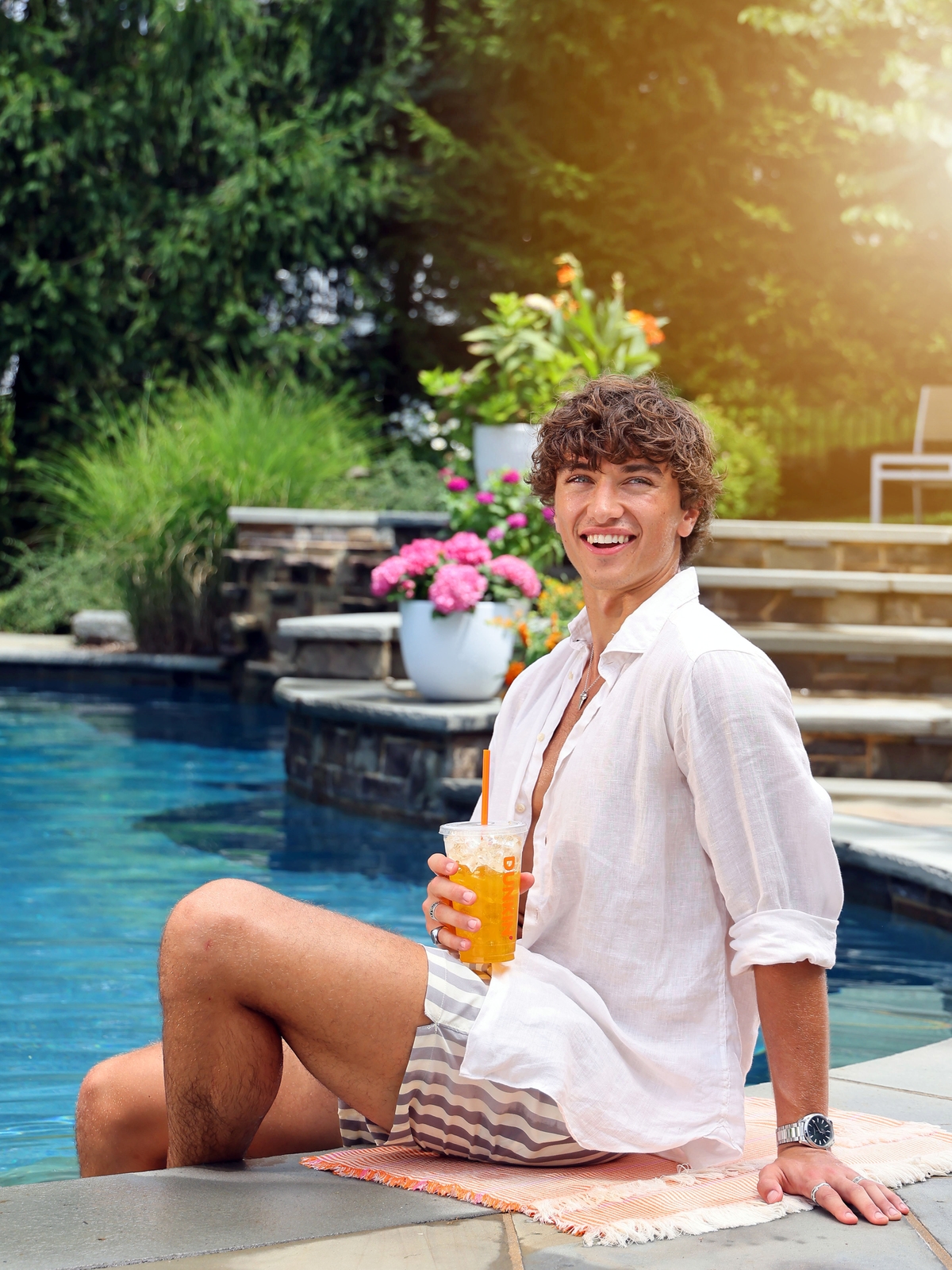 DUNKIN’® CROWNS GAVIN CASALEGNO ‘KING OF SUMMER’ WITH THE LAUNCH OF NEW GOLDEN HOUR DUNKIN’ REFRESHER 