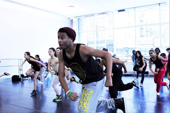 Ailey Extension Instructor Keith Alexander teaching hip-hop. Photo by Ruben Roncallo.