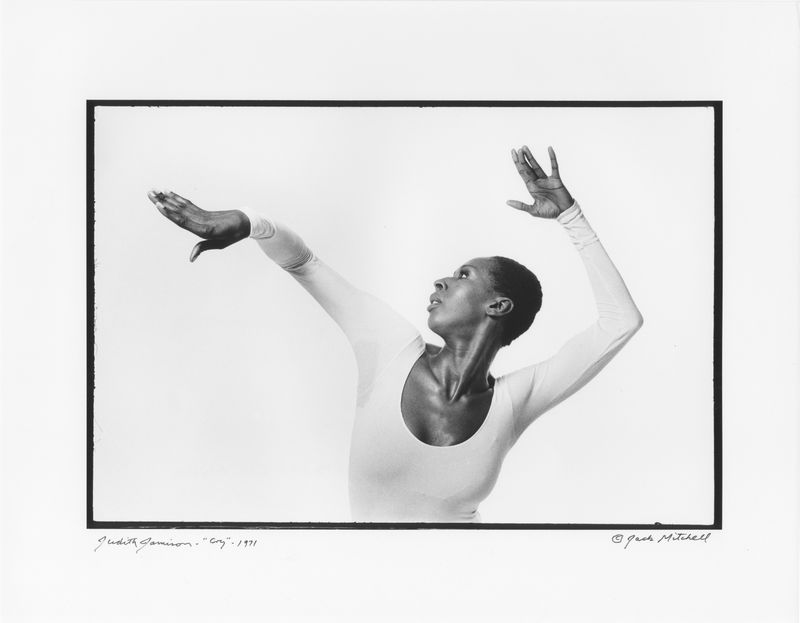 Judith Jamison in Alvin Ailey's Cry. Photo by Jack Mitchell.  (©) Alvin Ailey Dance Foundation Inc. and Smithsonian Institution