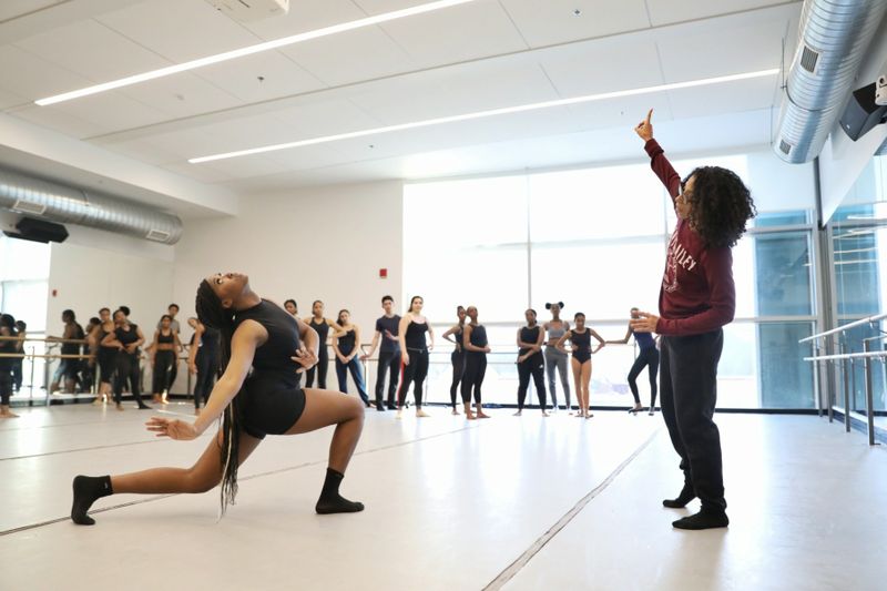 Lisa Willingham leads Horton at Ailey Experience in DC 2020. Photo by Jonathan Hsu