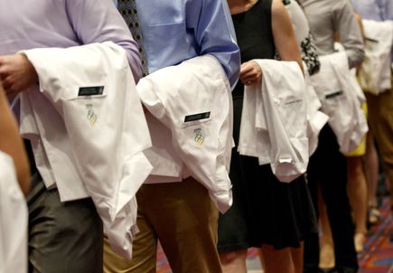  OHSU’s most diverse medical class to date will don white coats for first time
