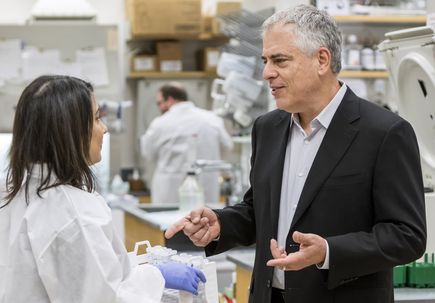 Acclaimed OHSU HIV researcher appointed to COVID-19 vaccine review group