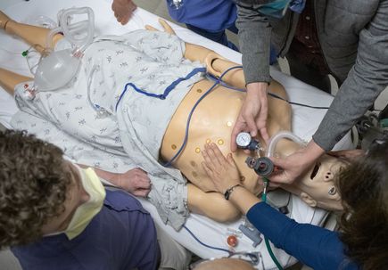 Simulation helps OHSU health care workers, students prepare for COVID-19