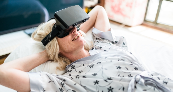 Cancer survivor pays-it-forward with gift of virtual reality headsets