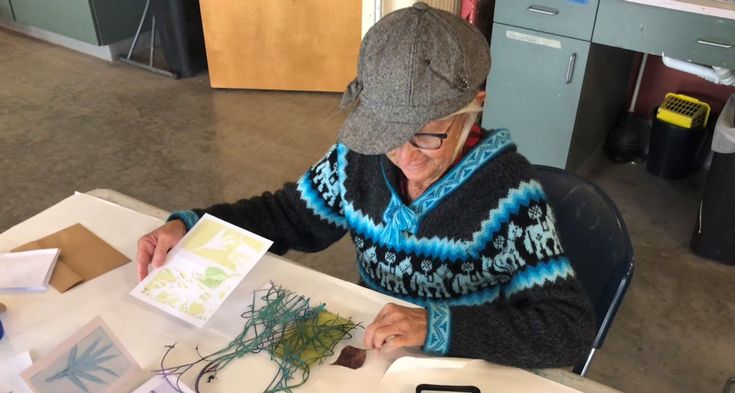 Art class brings healing benefits to cancer patients and survivors
