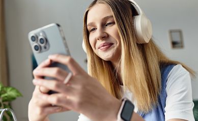 The Positives of Social Media for Teens and How Parents Can Guide Safe Use