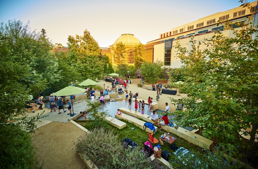exterior nhmla
