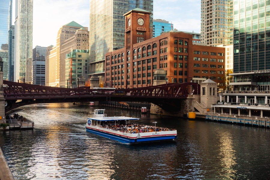 Shoreline_barge
