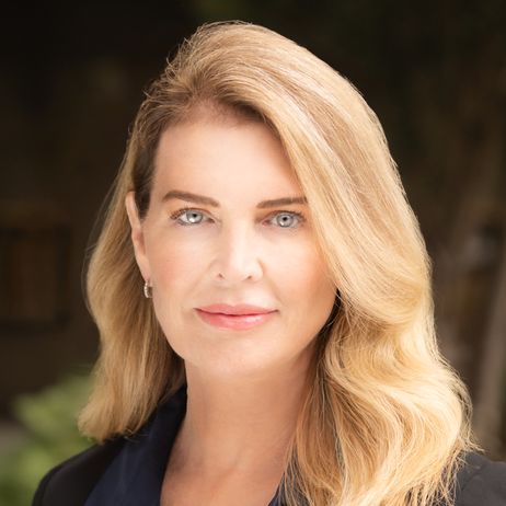 Natalie Schilling photo