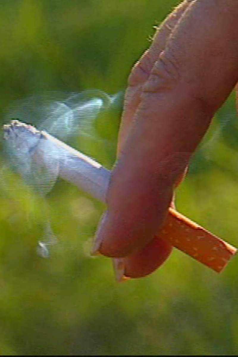 Cigarette - vert.close-up