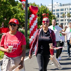 Los participantes en la Heart and Stroke Walk de la Bahía de San Francisco salvaron vidas con cada paso