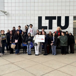 Las niñas de Waterford Alternative High School exploran carreras en las áreas de STEM 