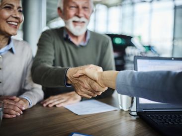 3 tips to help people prepare for the upcoming health benefits enrollment season 